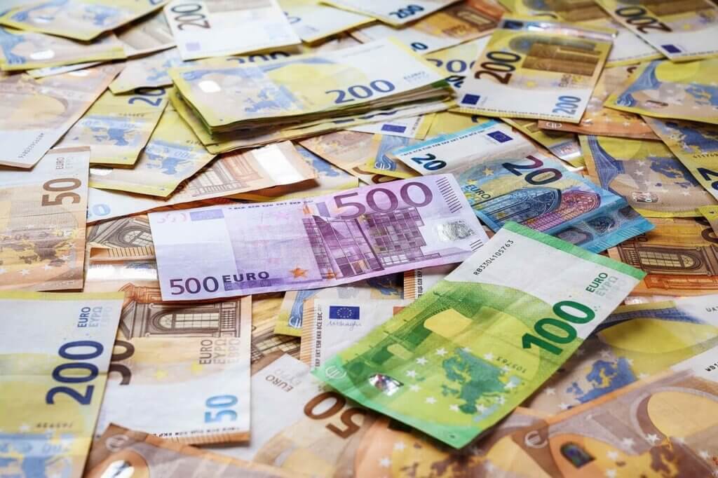 Hausgeld in Bargeld